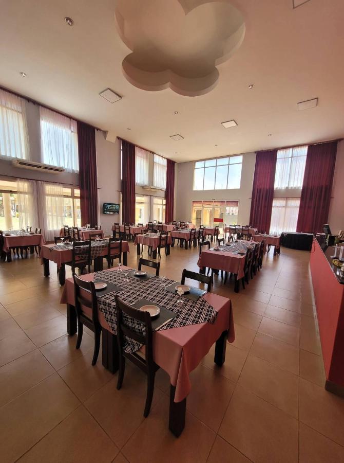 Hotel Portico Norte Tartagal Esterno foto