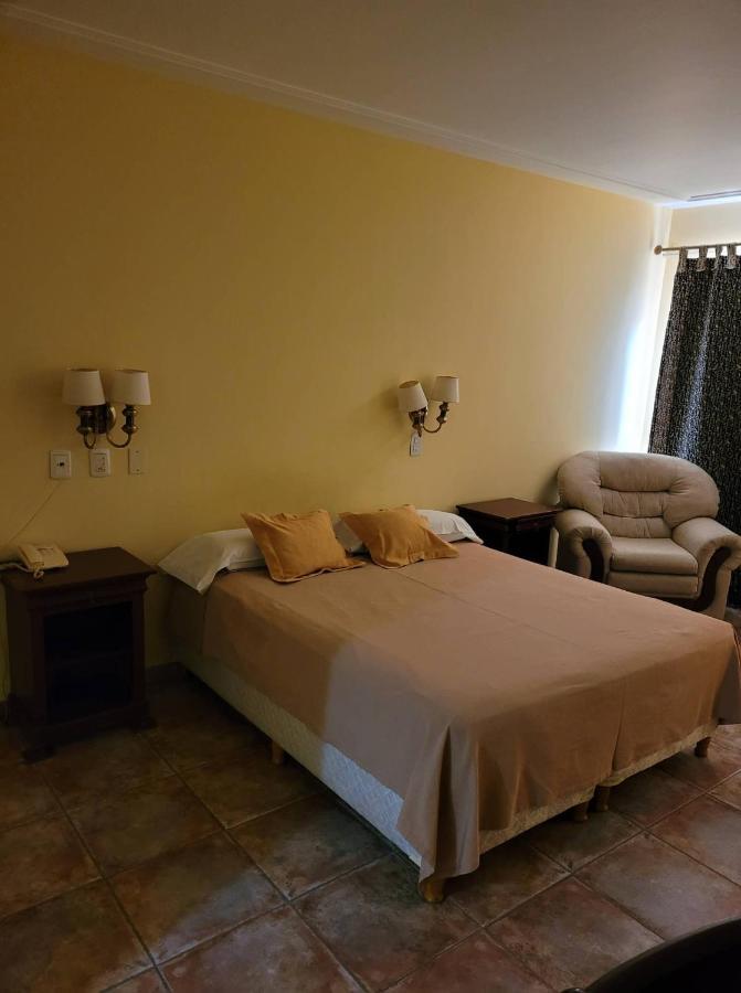 Hotel Portico Norte Tartagal Esterno foto